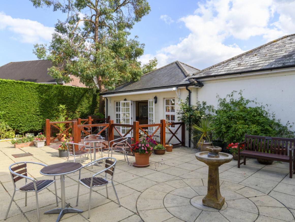 Nursing Home in Romsey, Hampshire Cedar Lawn Nursing Home